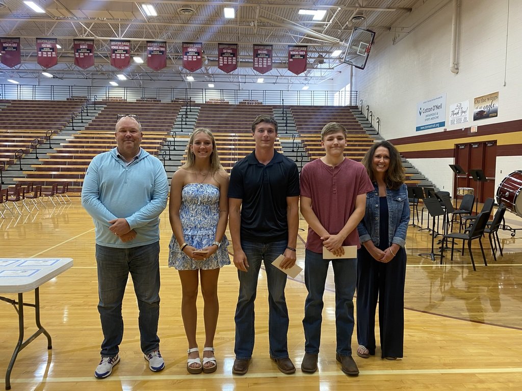 Congratulations to our seniors who were awarded the Bryan Lindstrom Inspirational Scholarship!

Alana Brewster,  Braden Strausbaugh and  Kaden VandeVelde, photographed with Dana Field and Beth Lindstrom #SLEagles