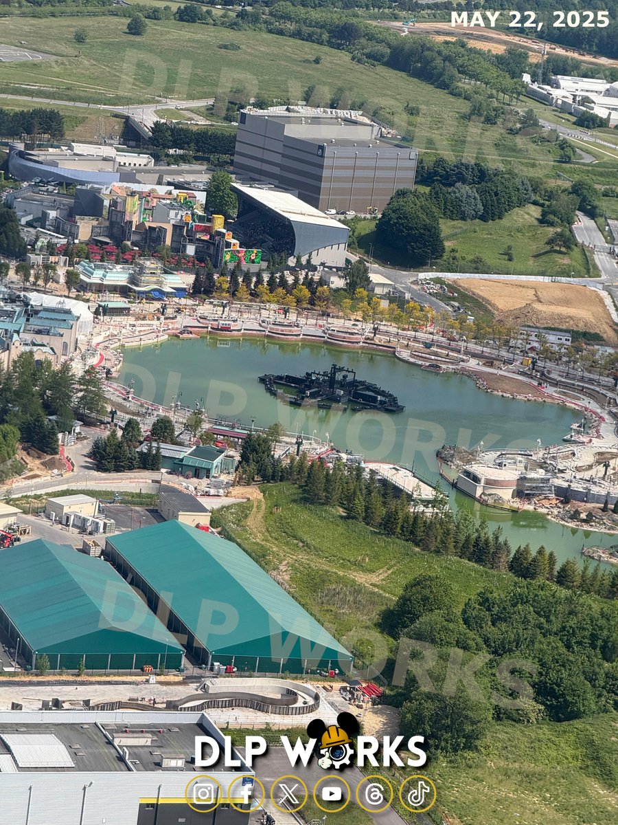 [Aerial Views] ✈️ From the #WDS2 Lake to Lion King Pride Land🦁!

⚠️ PART 2 : Our continued aerial survey highlights the evolving central spine of #DisneyAdventureWorld:

➡️ All pathways around the Adventure Bay lake have now been paved, with final detailing in progress.
➡️