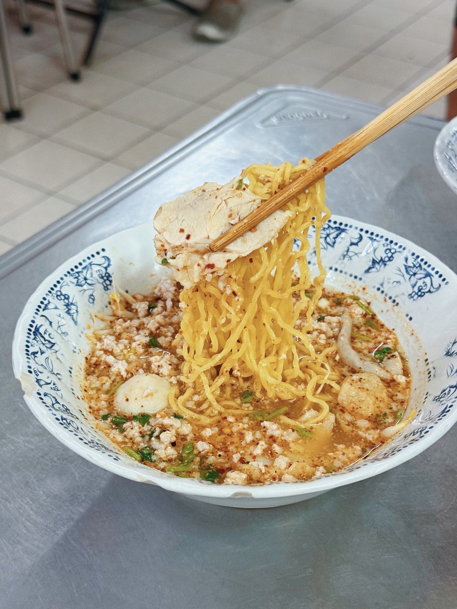 Thonburian-ธนบุเรี่ยน tweet media