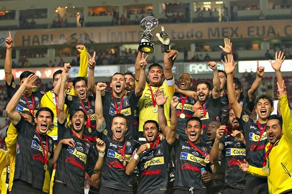 juliocesar821's tweet photo. 🔙 23/05/2015

Un día como hoy pero de hace 10 años, Dorados lograba su 2do ascenso a la 1ra división 🐠

🧵 Recordemos el camino y a los protagonistas de la última gran hazaña del (único) equipo sinaloense https://t.co/rJ0sWXptlf
