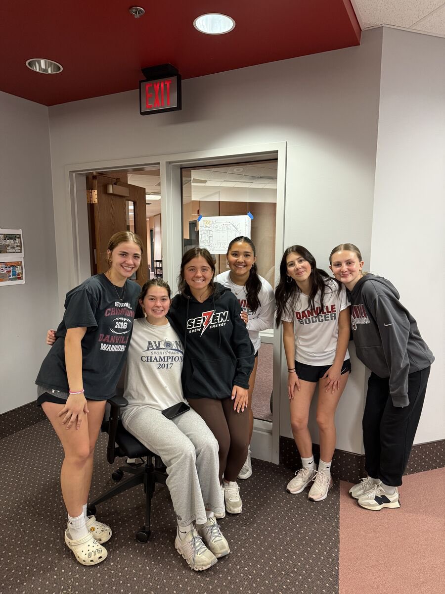 DCHS Girls Soccer tweet media