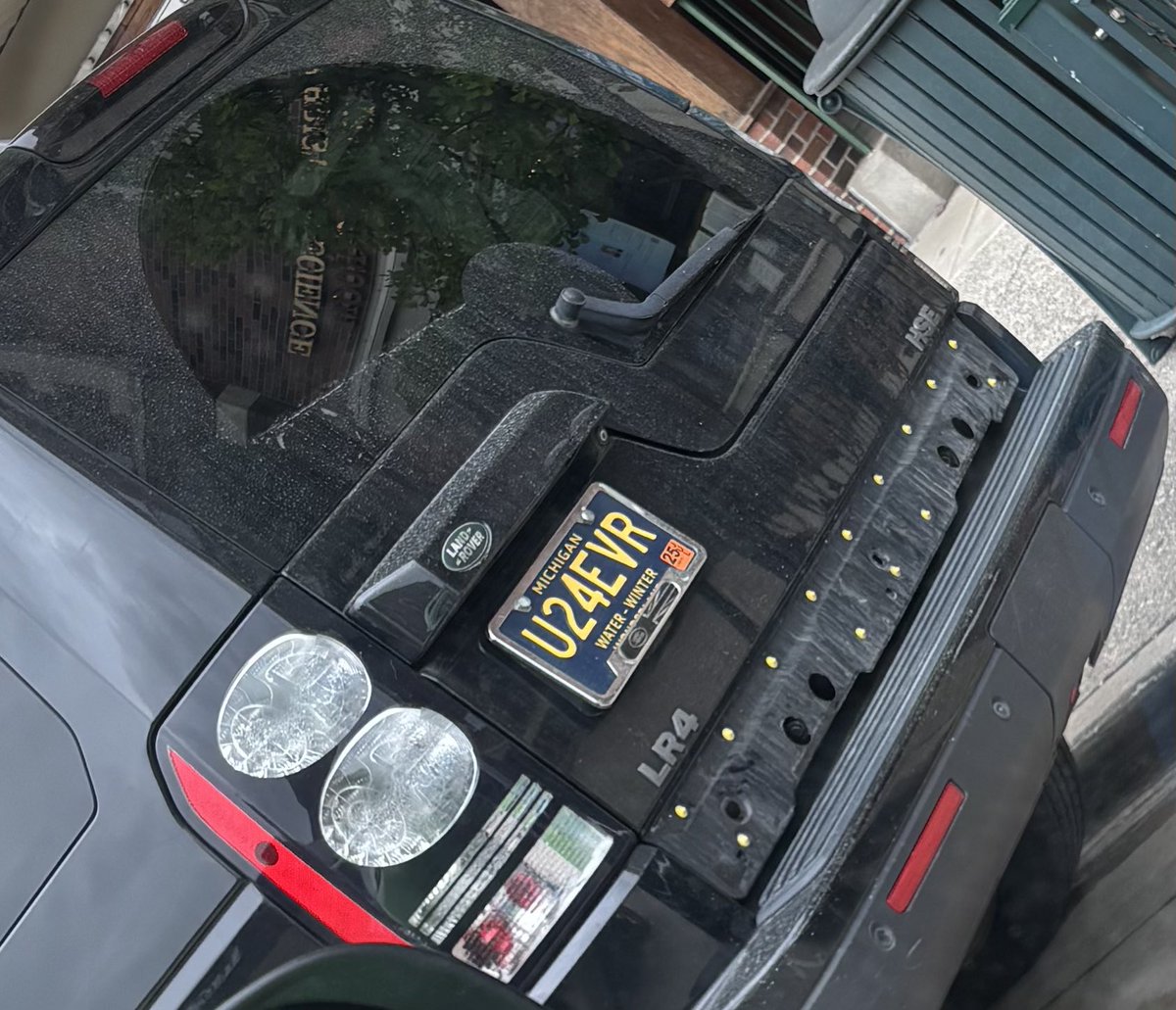 wagnert12's tweet photo. @Chuckthefreak @DaveandChuck Chuck’s weekend driver or someone with more love than him for U2?? https://t.co/kMeEQ8MCWt