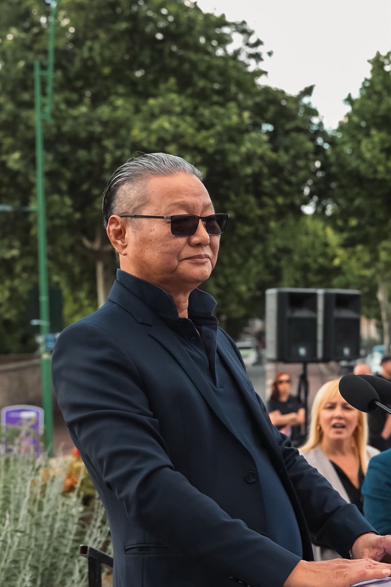 luccarvounas's tweet photo. Inauguration de l’œuvre « Anti agression » @Alfortville_94 en présence de l’artiste internationalement reconnu #WangDu aux côtés du Directeur du Centre culturel de la Chine à Paris, Monsieur Wang Meng et du Directeur du Musée Cernuschi, Éric Lefebvre. 1/2 https://t.co/Qpk9fVaesV