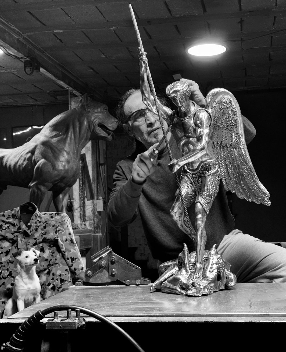 VahanBego's tweet photo. Photo Report

„Archangel Michael”-processing https://t.co/v2VrQuiaBD