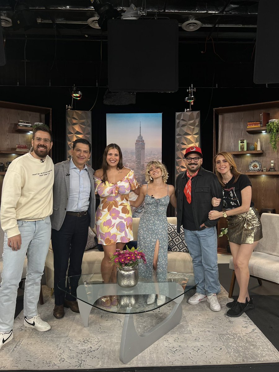 En #Estamañana estuvieron <a href="/begoiba/">Begoña Ibarreche</a> y <a href="/laura_dfm/">laura de freitas</a> festejando los 9 años de <a href="/MY_Sound_Track/">MYST MySoundTrack</a> en <a href="/heraldo_tv/">Heraldo Televisión</a> 🎉