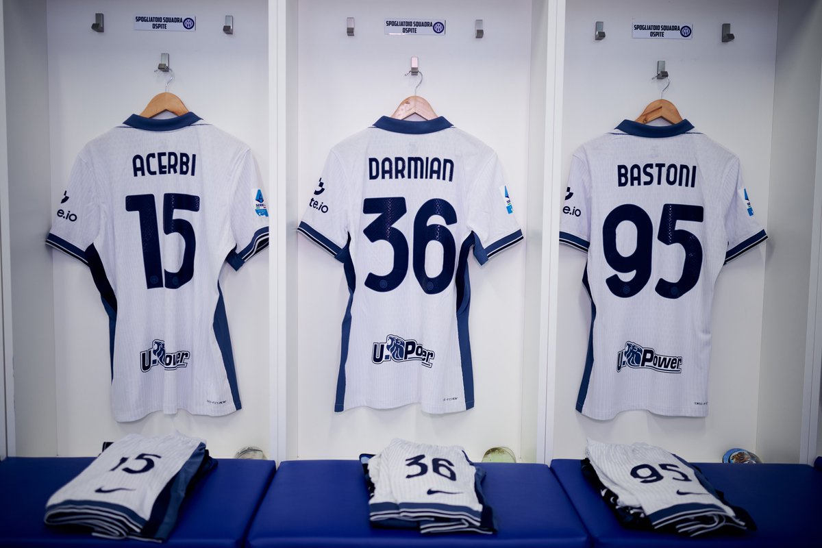 SerieA's tweet image. 👕⚫️🔵 #ComoInter