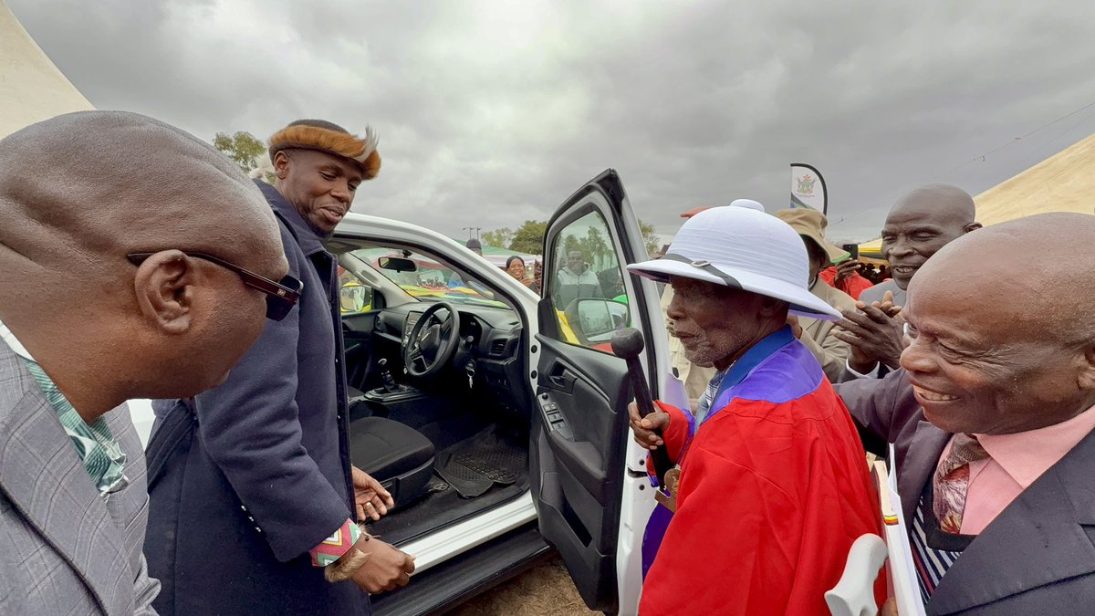 Albert T Mavunga tweet media