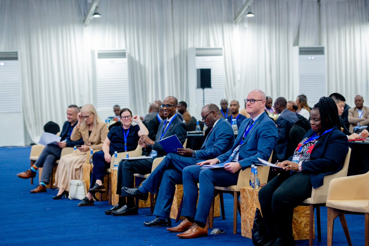 HEC_Rwanda's tweet photo. Today, Dr. Edward Kadozi, DG/ HEC, represented the Minister of Education at the official opening of the 2025 Australia-Africa Universities Network (#AAUN) Conference hosted by @Uni_Rwanda under the theme “Artificial Intelligence and Higher Education.” @Rwanda_Edu https://t.co/UJdUCWehJD