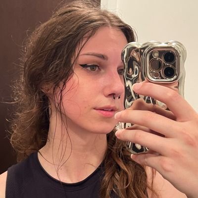Hi 🖤