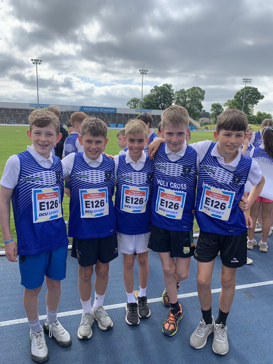 Holy Cross School tweet media