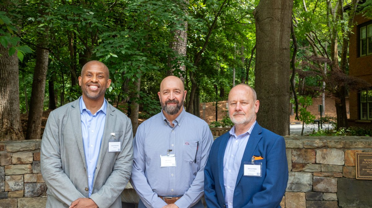 ibbgatech's tweet image. Last Friday, 140 attendees from various institutions gathered for the 2025 Regenerative Engineering and Medicine (REM) retreat at Emory. This year's topic was “Bio-Intelligence and Regeneration: Where Tech Meets Biology” @GTResearchNews @EmoryUniversity @UGAResearch