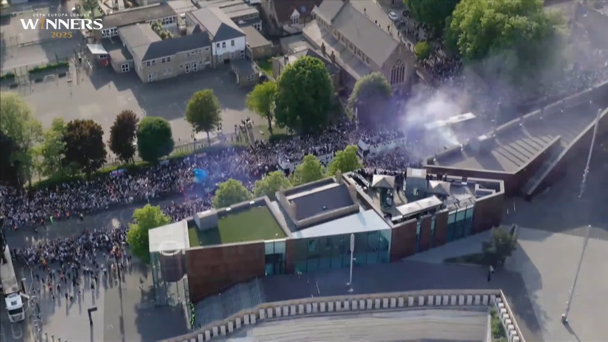 hotspurreports's tweet photo. Best club in the world. https://t.co/Xmzk4MbpBS
