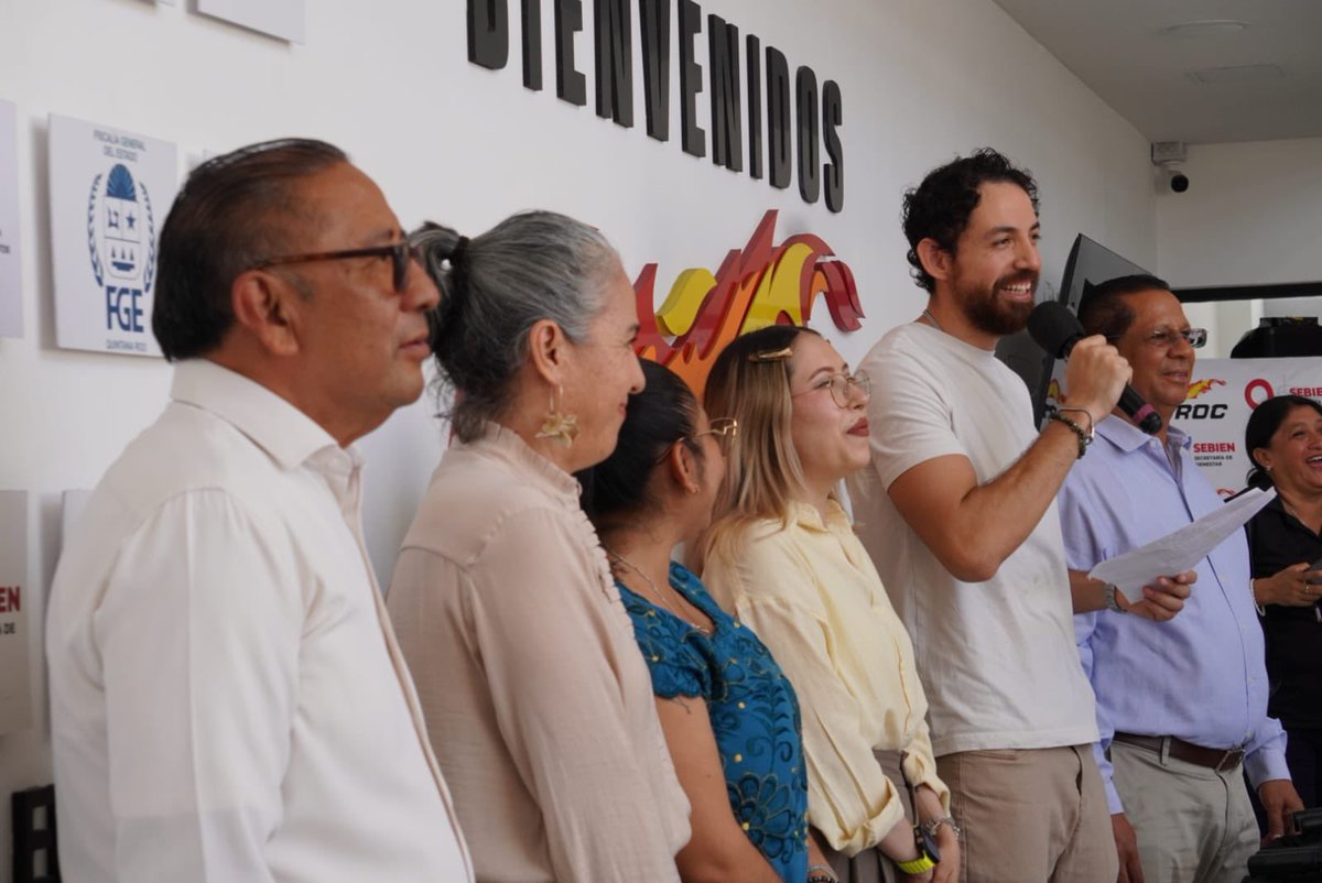 ZimmermannCROC's tweet photo. Continuamos apoyando a las familias que más lo necesitan con la entrega de sillas de ruedas. Gracias @MarioMachucaS por siempre estar comprometido por las causas de la gente. https://t.co/4roeoxLSwD
