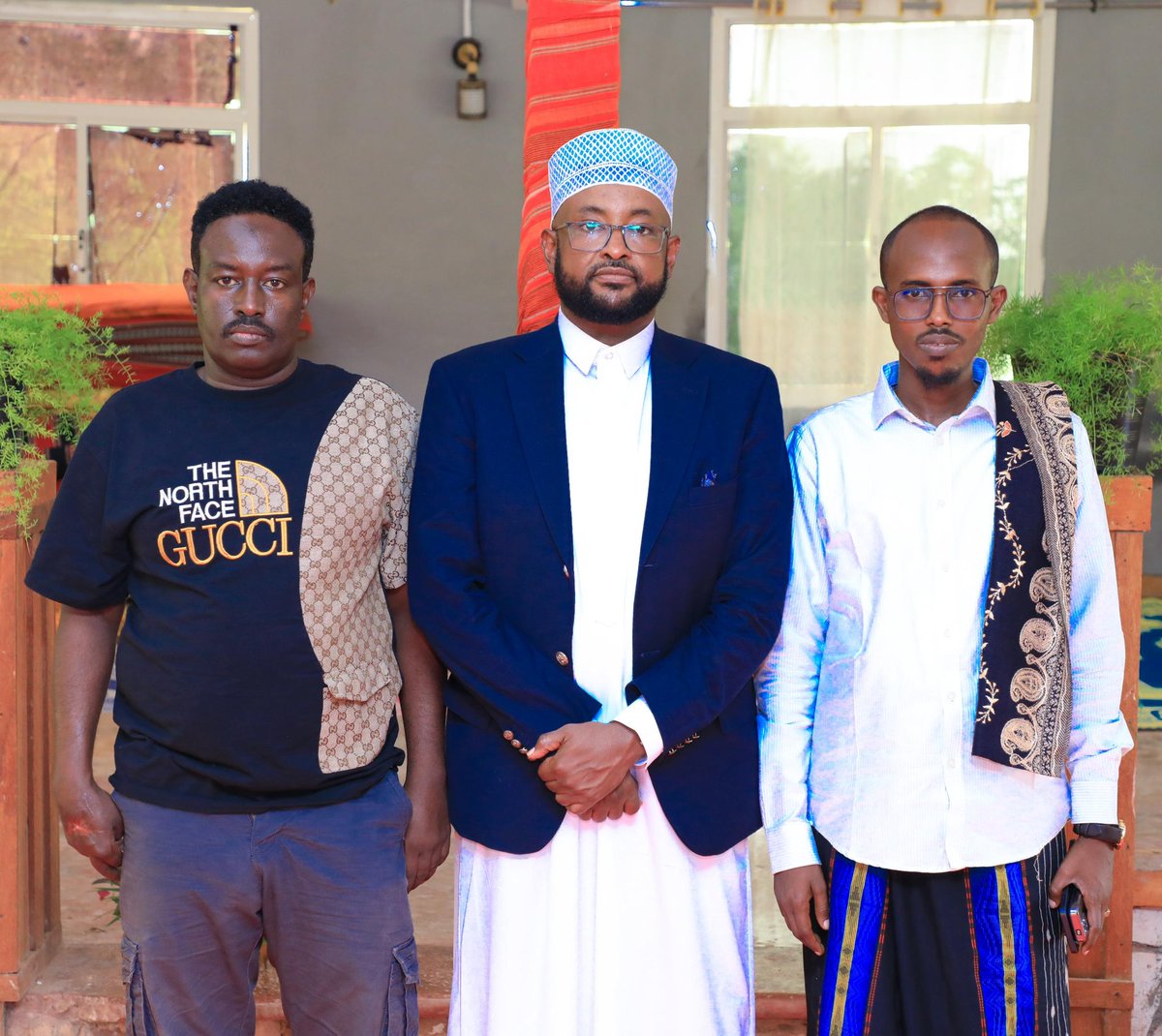 FaroleMax's tweet photo. It was my pleasure to have a lunch today with the recently released heros of #Hiil-Harti who fought against #LaaAnod #Genocide by the #Somaliland clan-enclave under #MuseBihi in 2023. Their blood & sacrifice not wasted. #LasAnod is safer, peaceful & thriving 2day as a resultπ https://t.co/0RIFW1C3nq