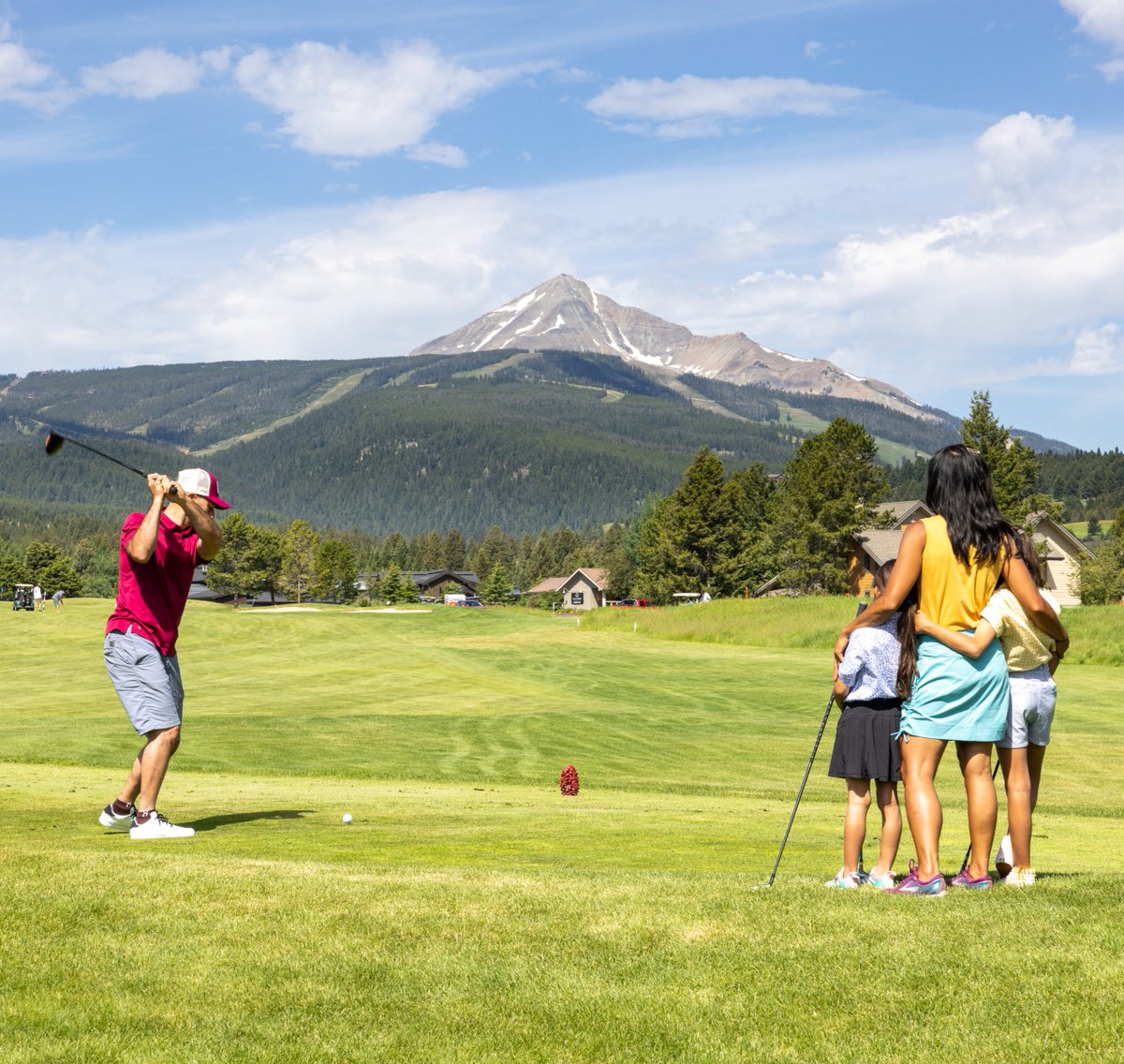 The golf season is in full swing🏌️ Purchase your pass for the season before they go off-sale on May 31, and book your tee time here: bit.ly/3S5Wm8l ⛳ 

📸 Colton Stiffler