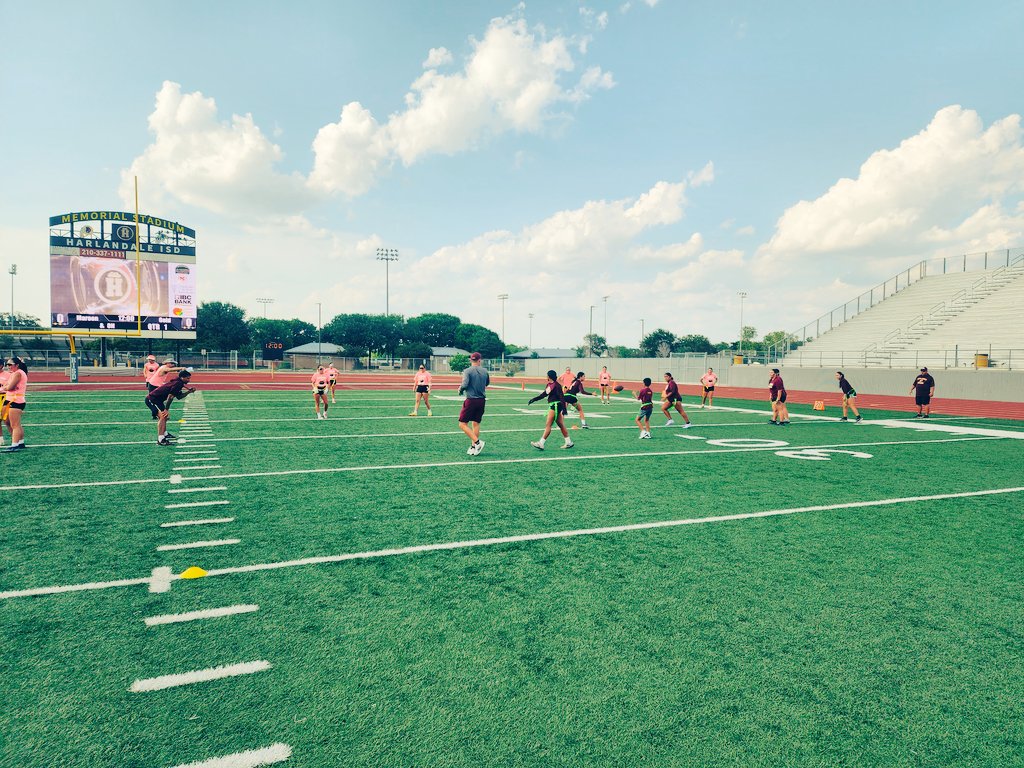 CoachJLozano's tweet image. 2025 Maroon &amp;amp; Gold Game. Great to have my boys there to enjoy it with! We also had fun watching some Powder Puff football before the game! Harlandale is a special place! #LINSA #EDC