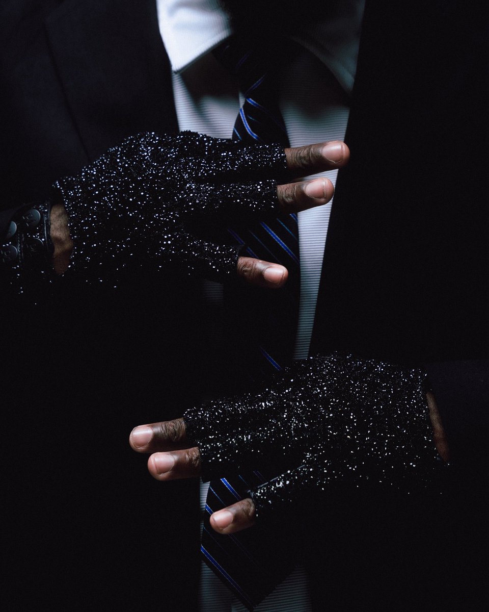 ItsProfitFr's tweet photo. Fashion is bigger than sweatsuits and tshirts….

Mike Jack Gloves available Fri. 05/30

Get Early Access >> https://t.co/TU2Fv8D3bD https://t.co/FD1paZTyUQ