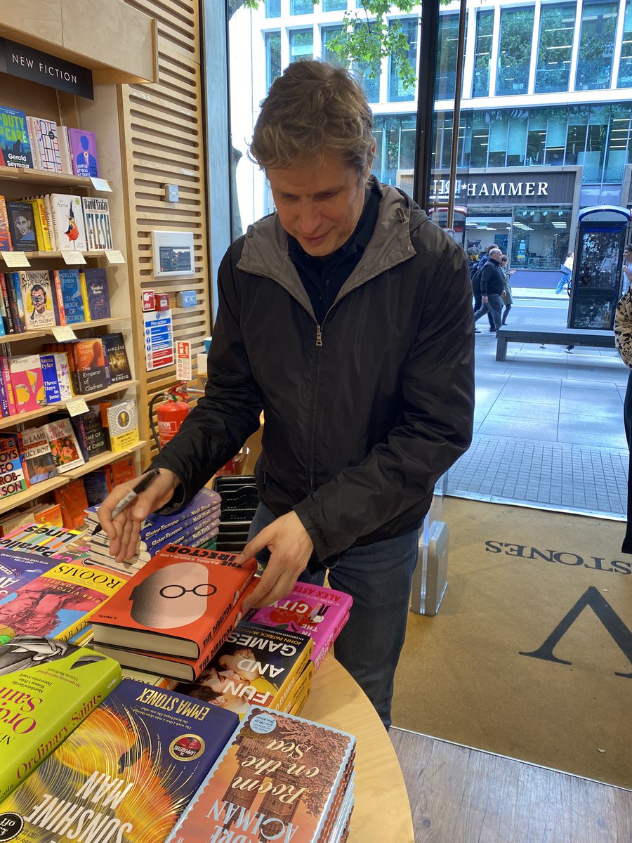London booksellers: thank you for the warm welcome and copies galore of Daniel Kehlmann’s THE DIRECTOR - out now from <a href="/riverrunbooks/">riverrun</a>
