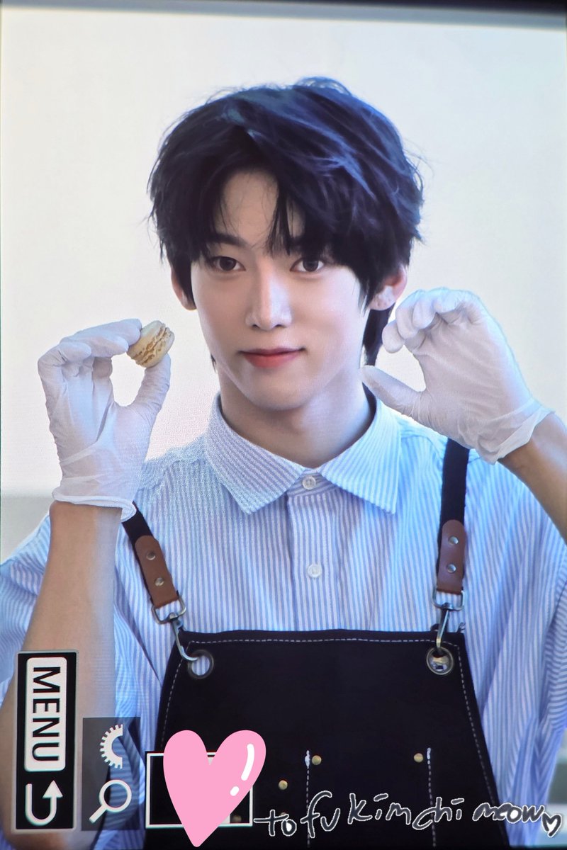 tofukimchimeow's tweet image. 250523 사운드웨이브 카페
마카롱 먹을 사람!? 저요! 저요!🙋♀️
#앰퍼샌드원 #AMPERSANDONE #나캠든 #NAKAMDEN #KAMDEN #나두빈 #캠든