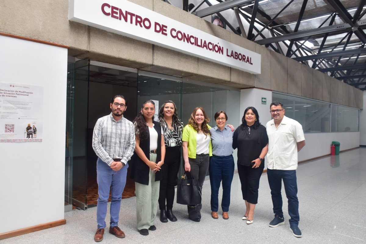 Centro de Conciliación Laboral CDMX (@cclcdmx) on Twitter photo 🤝En el #CCLCDMX recibimos con gusto al equipo del <a href="/Centrofcrl/">Centro Federal de Conciliación y Registro Laboral</a> para reforzar la coordinación en favor de los derechos laborales de las y los trabajadores de la CDMX y todo nuestro país 🇲🇽
¡Sumamos esfuerzos para que la #UtopíaLaboral sea una realidad! ⚖️
<a href="/Ines_GONI/">Inés González Nicolás</a>
<a href="/TrabajoCDMX/">Trabajo CDMX</a> 🤝En el #CCLCDMX recibimos con gusto al equipo del <a href="/Centrofcrl/">Centro Federal de Conciliación y Registro Laboral</a> para reforzar la coordinación en favor de los derechos laborales de las y los trabajadores de la CDMX y todo nuestro país 🇲🇽
¡Sumamos esfuerzos para que la #UtopíaLaboral sea una realidad! ⚖️
<a href="/Ines_GONI/">Inés González Nicolás</a>
<a href="/TrabajoCDMX/">Trabajo CDMX</a>