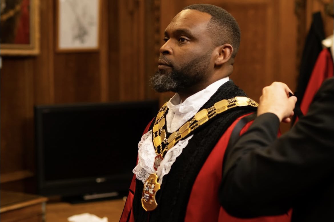 Congratulations to my bro <a href="/JasonUJackson/">Jason Jackson</a>, the new Mayor of Islington. I have known Jason for almost 15 years; in that time he has worked really hard to establish himself as a voice to be reckoned with. This is progress for the British Nigerian community in England 🏴󠁧󠁢󠁥󠁮󠁧󠁿 ❤️🎉