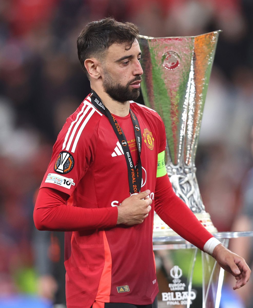 🚨🚨🚨

تم تحديد الأسبوع المقبل موعدًا نهائيًا لبرونو فرنانديز لاتخاذ قرار بشأن ما إذا كان يريد مغادرة مانشستر يونايتد والتوقيع على عقد بقيمة 200£م مع الهلال السعودي.

💸 💸 💸 
🔵🔵🔵