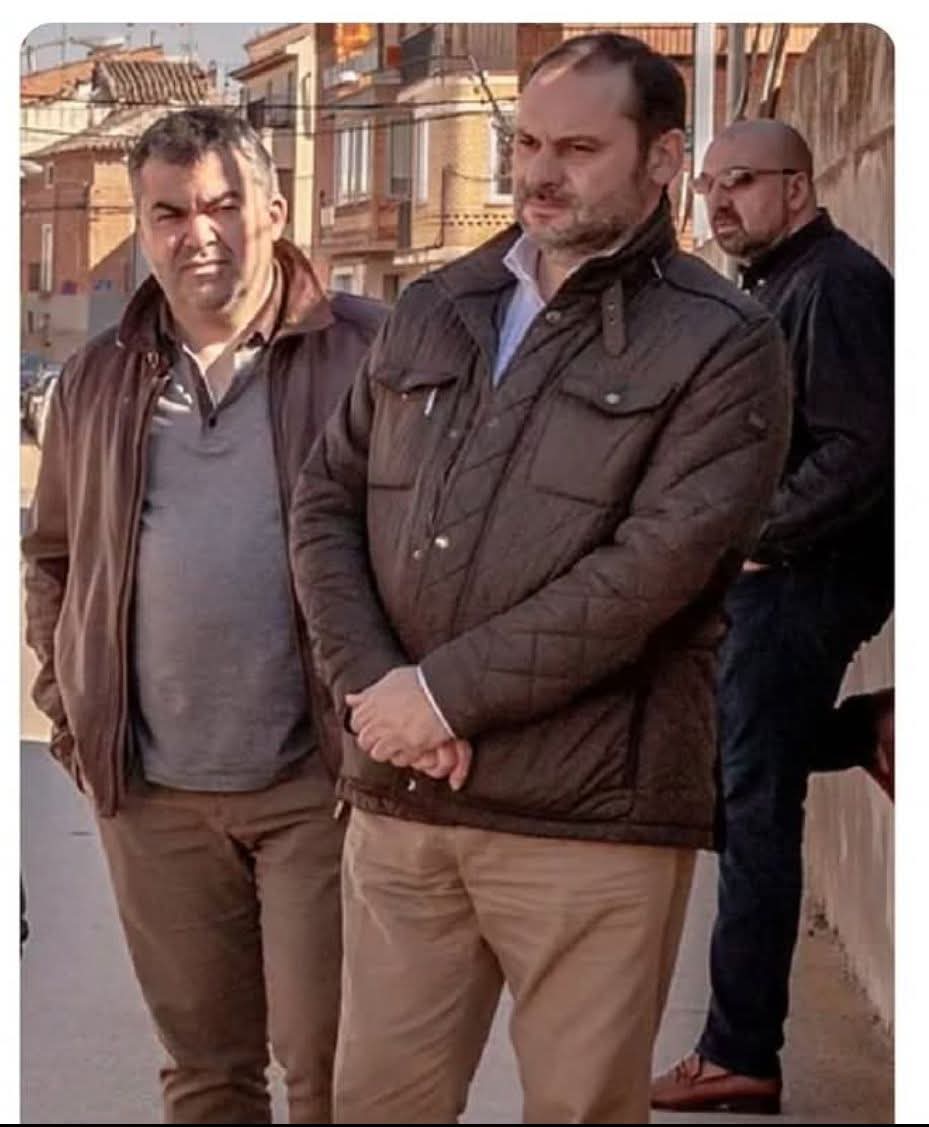 Los españoles no son realmente conscientes -algunos sí- de que estamos gobernados por porteros y clientes de puticlubs.