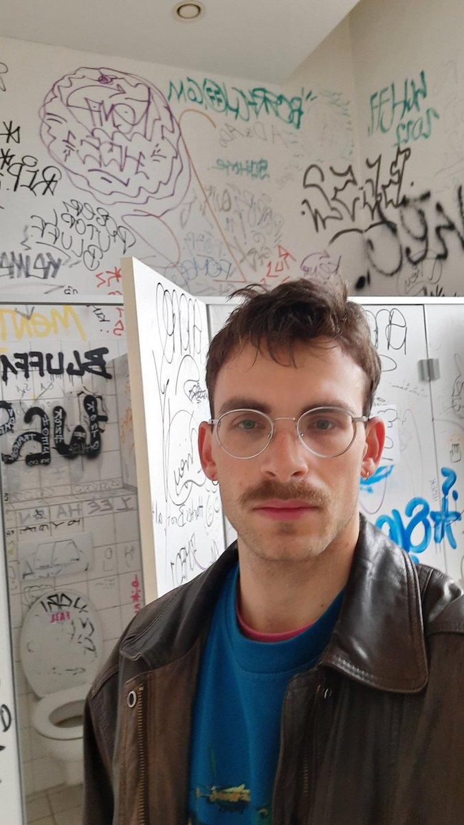 Sheesh, is it wrong to wish for a "pretty police" incident like George Michaels? 

Well officers, you know where to find me 😈