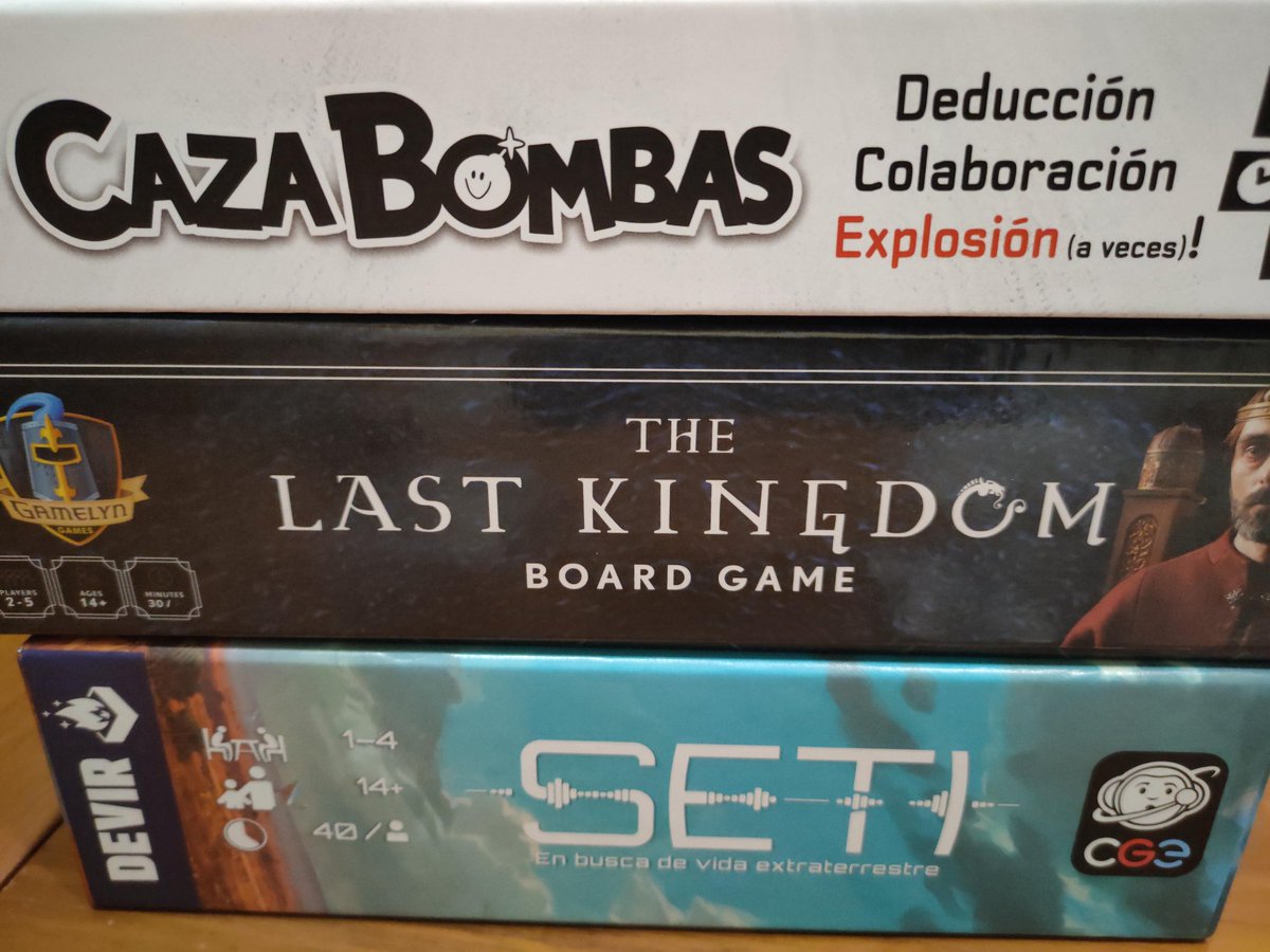 Mis tres últimas adquisiciones. 
The last Kingdom y SETI ya jugados varias veces y juegazos.
A ver qué tal este Caza bombas.