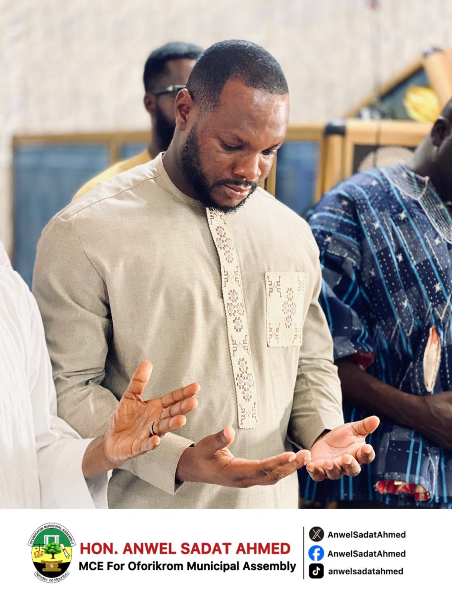 AnwelSadatAhmed's tweet photo. Today, I had the privilege of joining the congregation at the Oforikrom Central Mosque for Jummah prayers.
It was a humbling moment to introduce myself, seek Allah’s guidance, and reflect on the responsibilities ahead. 
May our prayers inspire unity, peace, and progress in OfMA. https://t.co/E4ythjcFml
