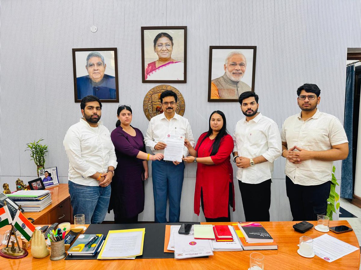 A delegation from DUSU, comprising National Secretary <a href="/ShivangiSpeaks/">Shivangi Kharwal</a>, DUSU Vice President Bhanu Pratap Singh, Secretary <a href="/Mitravinda__K/">मित्रविंदा कर्णवाल | Mitravinda Karanwal</a>, and State Secretary <a href="/sarthak_09999/">sarthak sharma</a>, met with concerned authorities regarding the serious incident of forceful blockage of the DUSU office and