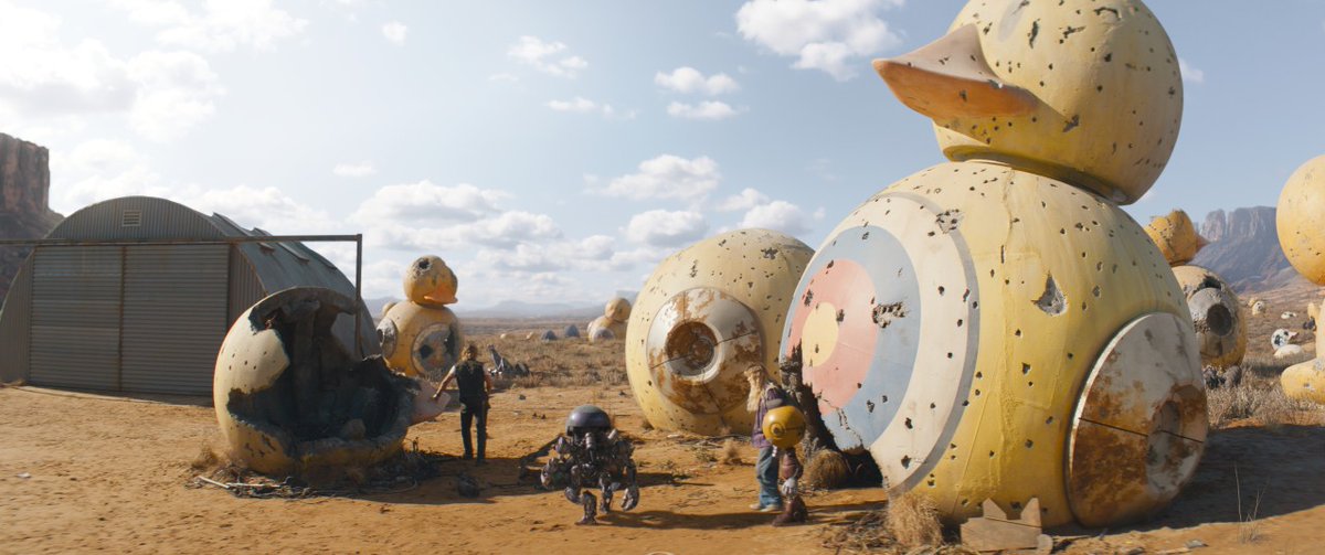 ANIMATIONWorld's tweet photo. #DigitalDomain Goes Retro-Futuristic on #TheElectricState #VFX: studio delivers 850 shots, 61 characters and 480 assets including an eclectic cast of CG robots voiced by Woody Harrelson, Alan Tudyk, Hank Azaria and Anthony Mackie; now streaming on #Netflix. https://t.co/bqnxvDbbm5 #VisualEffects #VFXWorld