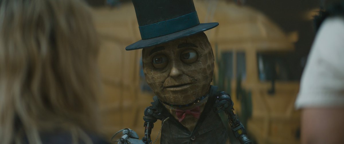 ANIMATIONWorld's tweet photo. #DigitalDomain Goes Retro-Futuristic on #TheElectricState #VFX: studio delivers 850 shots, 61 characters and 480 assets including an eclectic cast of CG robots voiced by Woody Harrelson, Alan Tudyk, Hank Azaria and Anthony Mackie; now streaming on #Netflix. https://t.co/bqnxvDbbm5 #VisualEffects #VFXWorld
