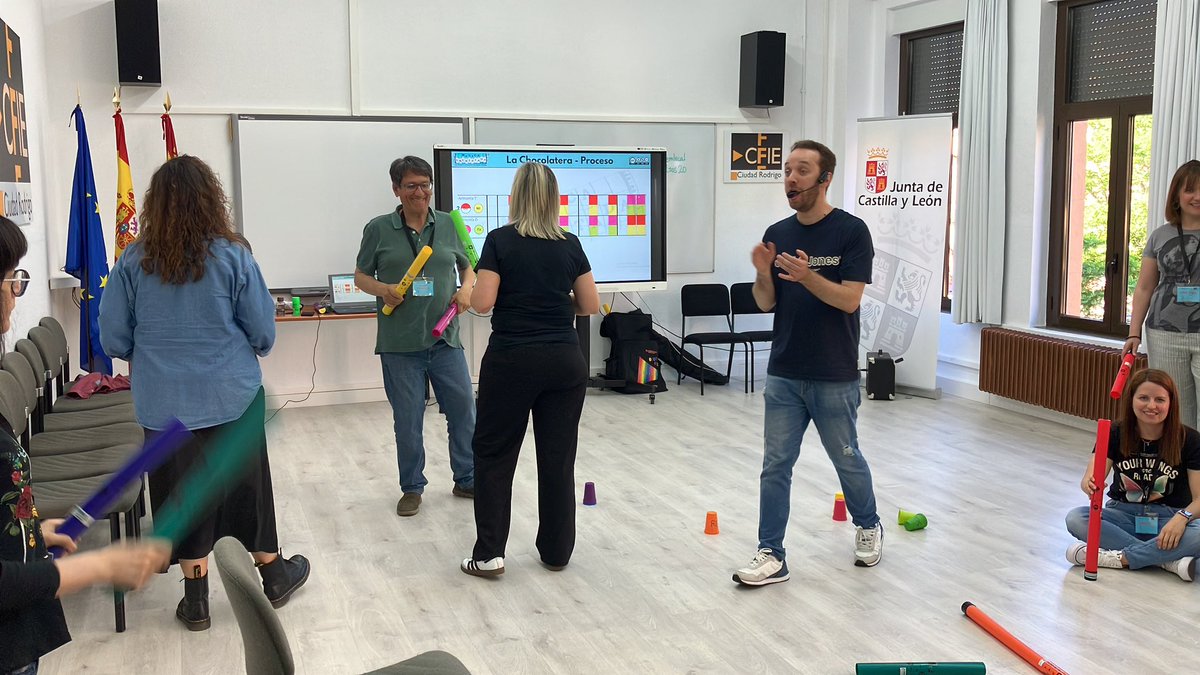 Asesoría TIC CFIECR (@cfiecr_tic) on Twitter photo En el <a href="/CFIE_CR/">CFIE Ciudad Rodrigo</a> Musiticac25 dinámicas con boomwhackers con <a href="/musicaencripta/">Música Encriptada - Carlos Alcázar</a> creando música y divirtiéndonos #formacionCyL <a href="/educacyl/">Educación JCyL</a> <a href="/cfiesalamanca/">CFIE SALAMANCA</a> En el <a href="/CFIE_CR/">CFIE Ciudad Rodrigo</a> Musiticac25 dinámicas con boomwhackers con <a href="/musicaencripta/">Música Encriptada - Carlos Alcázar</a> creando música y divirtiéndonos #formacionCyL <a href="/educacyl/">Educación JCyL</a> <a href="/cfiesalamanca/">CFIE SALAMANCA</a>