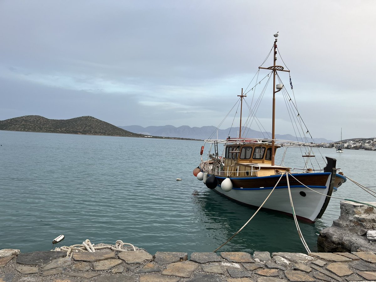 TanaCollins7's tweet image. Dusk at Elounda harbour, Crete. Isn’t it lovely?