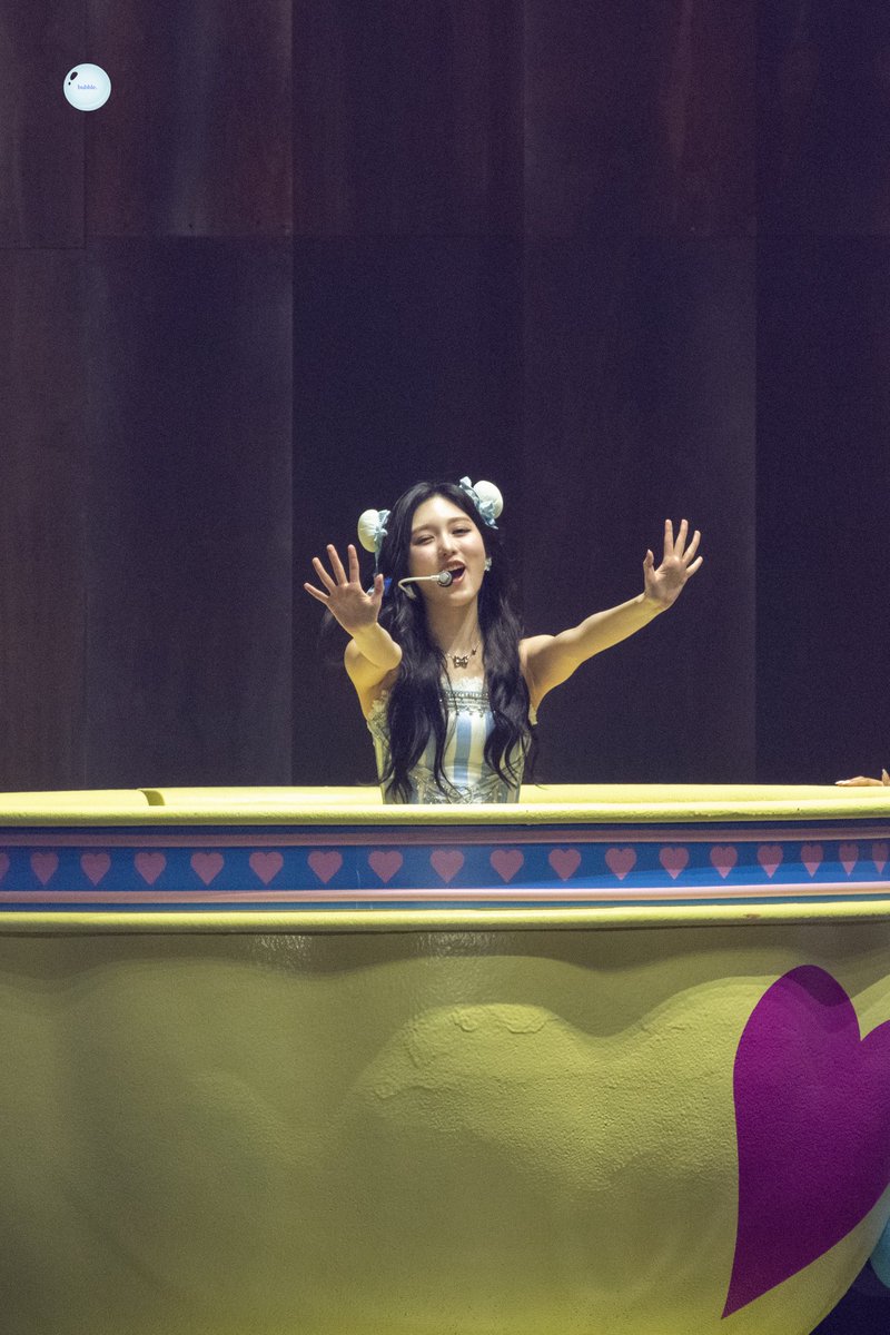 250405
🫖🍵

#가을 #GAEUL
#아이브 #IVE