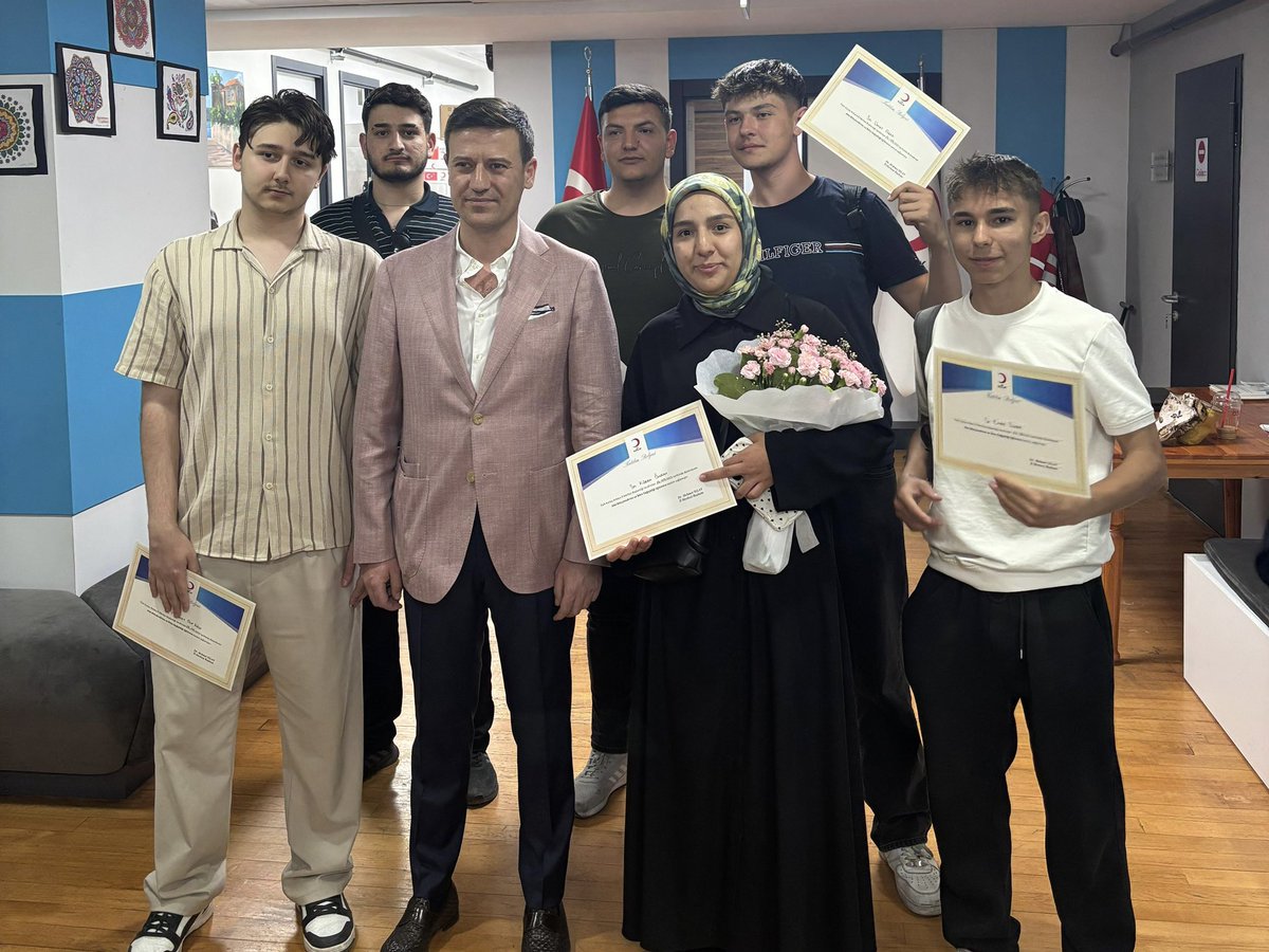 📍Türk Kızılay Ankara Şubesi

Afet Bilinçlendirme ve İklim Değişikliği Semineri’ne katılım sağladık. 

Afetlere hazırlıklı, çevreye duyarlı bir toplum için çalışmaya devam ediyoruz.