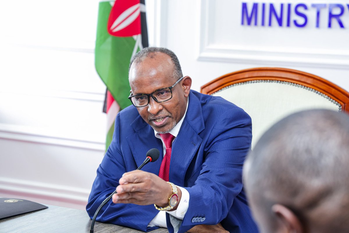 HonAdenDuale's tweet image. Convened a consultative meeting with the Public Service Commission, led by Chairperson Amb. Antony Muchiri and the Social Health Authority (SHA), chaired by Dr. Abdi Mohamed, to address the transition of staff from the defunct National Health Insurance Fund (NHIF).

The meeting