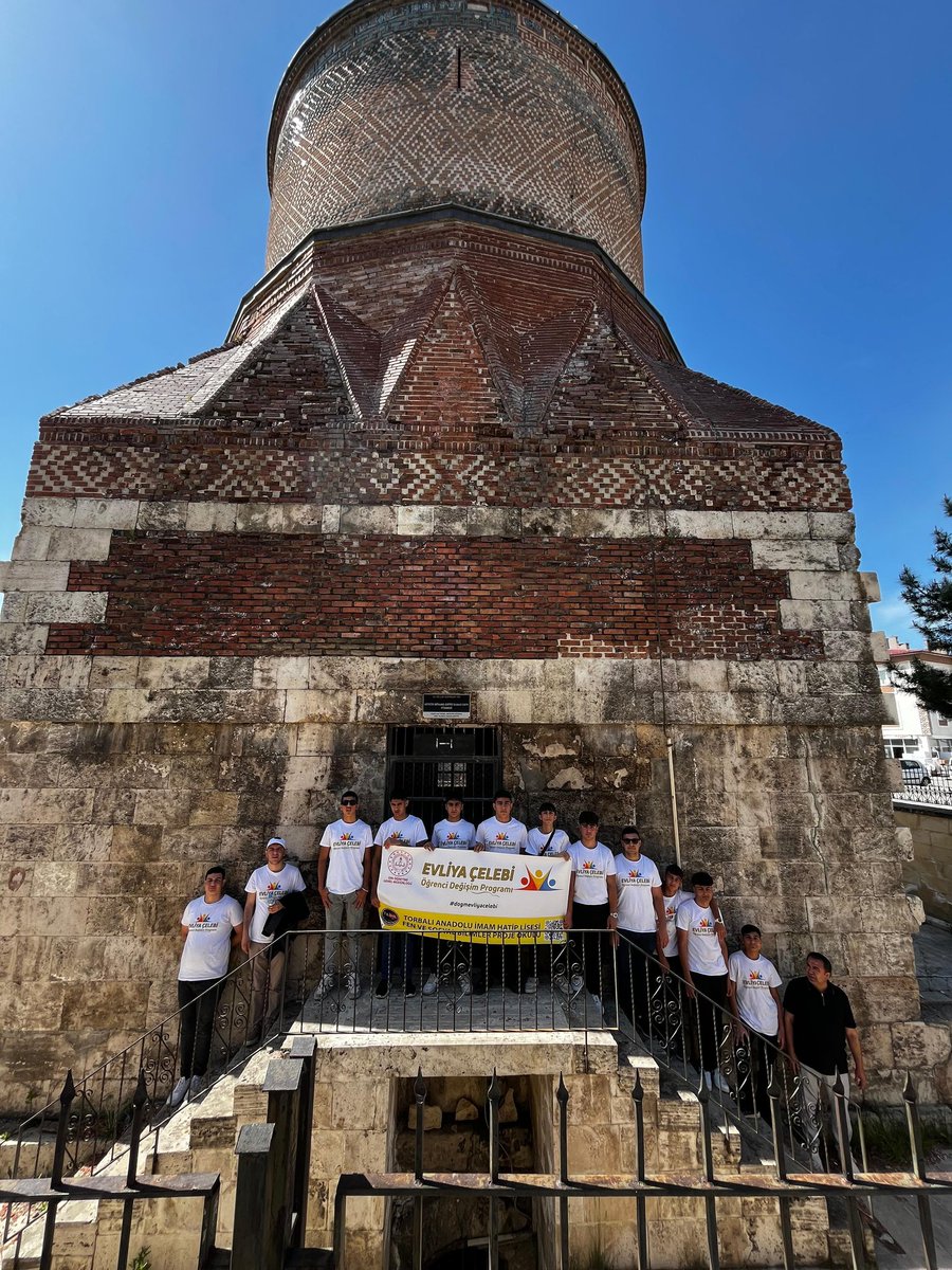 Din Ogretimi Genel Müdürlüğü Evliya Çelebi Öğrenci Değişim programı kapsamında Torbalı AİHL öğrencilerimiz Sivas Merkez AİHL’nin konuğu olarak Sivas’ın tarihi kültürel atmosferinde imam hatipli kardeşleriyle bir araya geldiler@meb_dinogretimi <a href="/ihsanerkul1/">İhsan Erkul</a> <a href="/yahsiomer/">Dr. Ömer YAHŞİ</a> <a href="/izmir_ilmem/">İzmir İl Milli Eğitim Müdürlüğü</a>