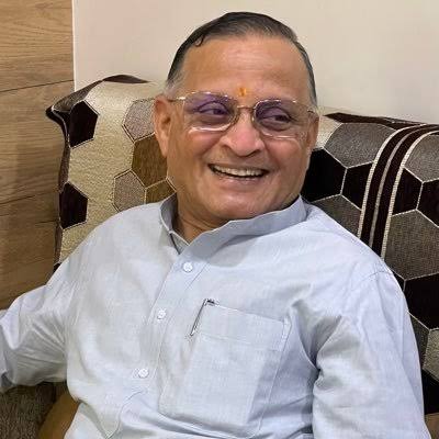 soodbijnor's tweet photo. राष्ट्रीय स्वयंसेवक संघ के वरिष्ठ प्रचारक एवं भारतीय जनता पार्टी के राष्ट्रीय संगठक आदरणीय श्री वी० सतीश जी आपको जन्मदिवस की हार्दिक शुभकामनाएं।
प्रभु जी आपको उत्तम स्वास्थ एँव दीर्घ आयु प्रदान करे।
#happybirthday  @v_shrivsatish https://t.co/eP6mAHbr1e