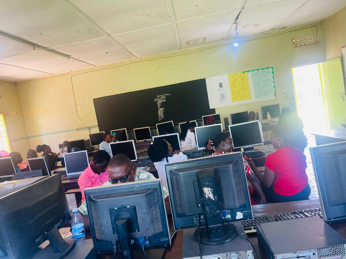 Technology in schools goes viral!
As more educators embark on Edutech retool. 
ICT integration in teaching and learning training ..at African Outreach Academy..Luweero district. #Edifyedtech #SharebilityEdutech