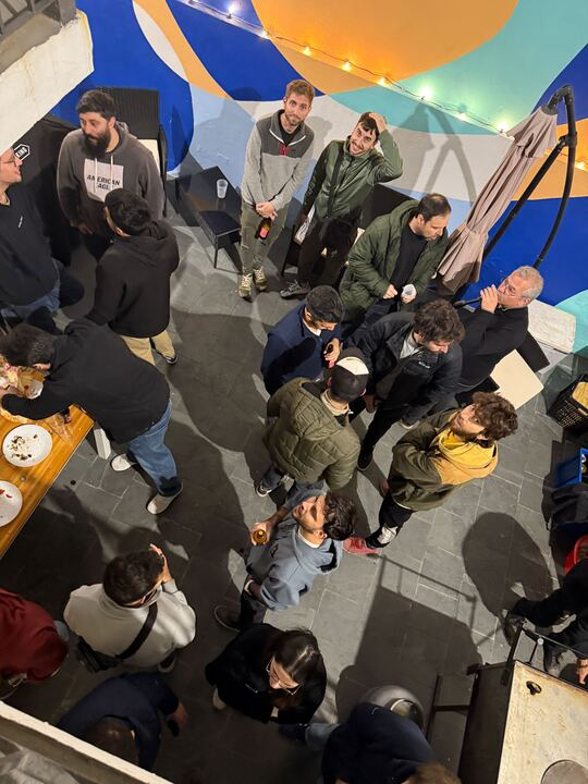 What a night at the Ruby Meetup hosted by <a href="/neocoast_/">Neocoast</a>!

Franco and <a href="/ElEslovaco/">Agustín Peluffo</a> brought the 🔥 with talks that sparked great conversations and ideas.

Massive thanks to <a href="/neocoast_/">Neocoast</a> for the space and the vibes. Montevideo’s Ruby scene keeps getting better. 🙌