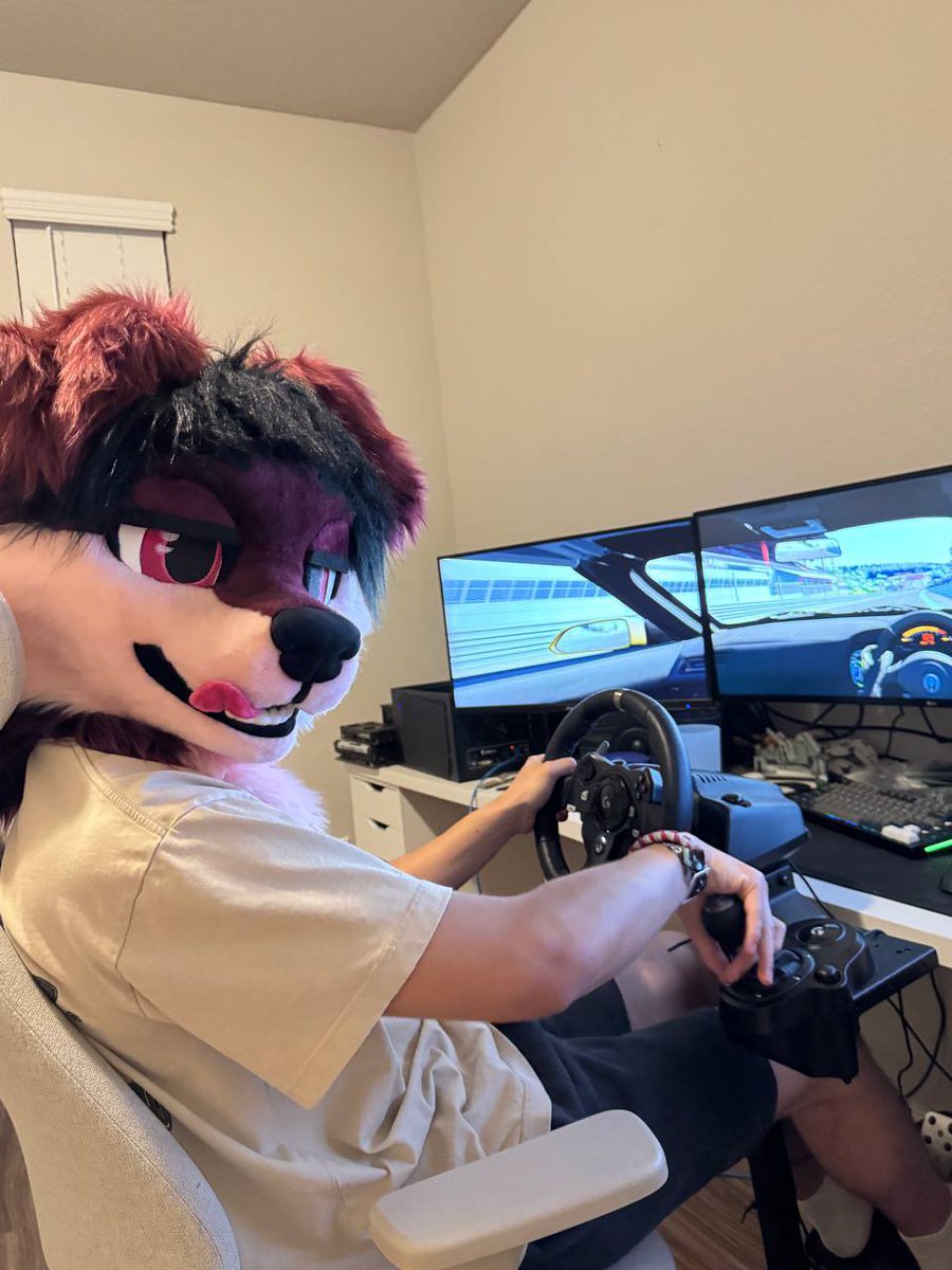 do NOT give this mfs the keys 😭