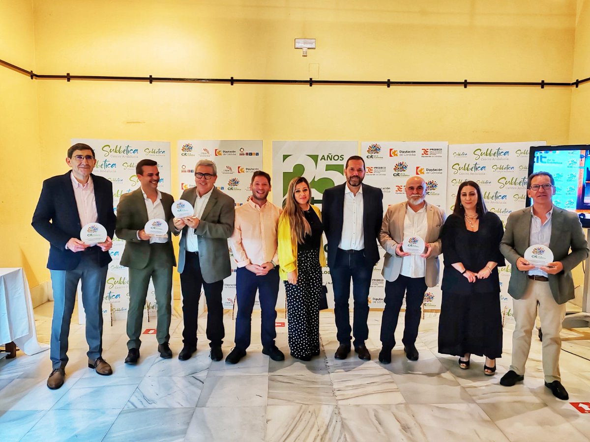 Emcotur's tweet image. Celebramos 25 años del @CITSubbetica , referente en el asociacionismo turístico de Córdoba.

Junto a @Emcotur, destacamos la importancia de la colaboración entre personas y territorios para el turismo rural.

¡Gracias por el compromiso!

#CITSubbética25Años #TurismoRural #EMCOTUR