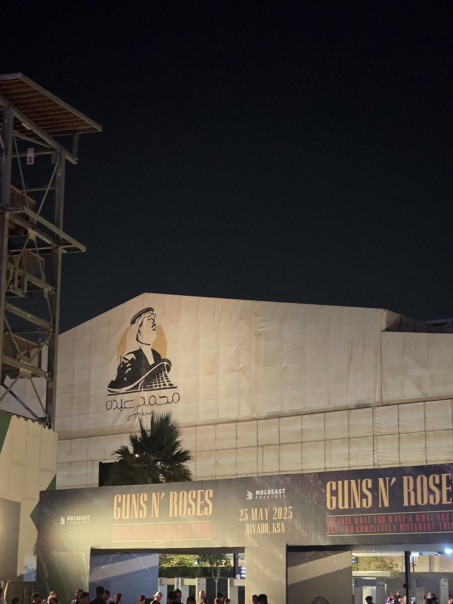 b05bo5's tweet image. let's GOOOO🔥
#GunsNRoses #middlebeast