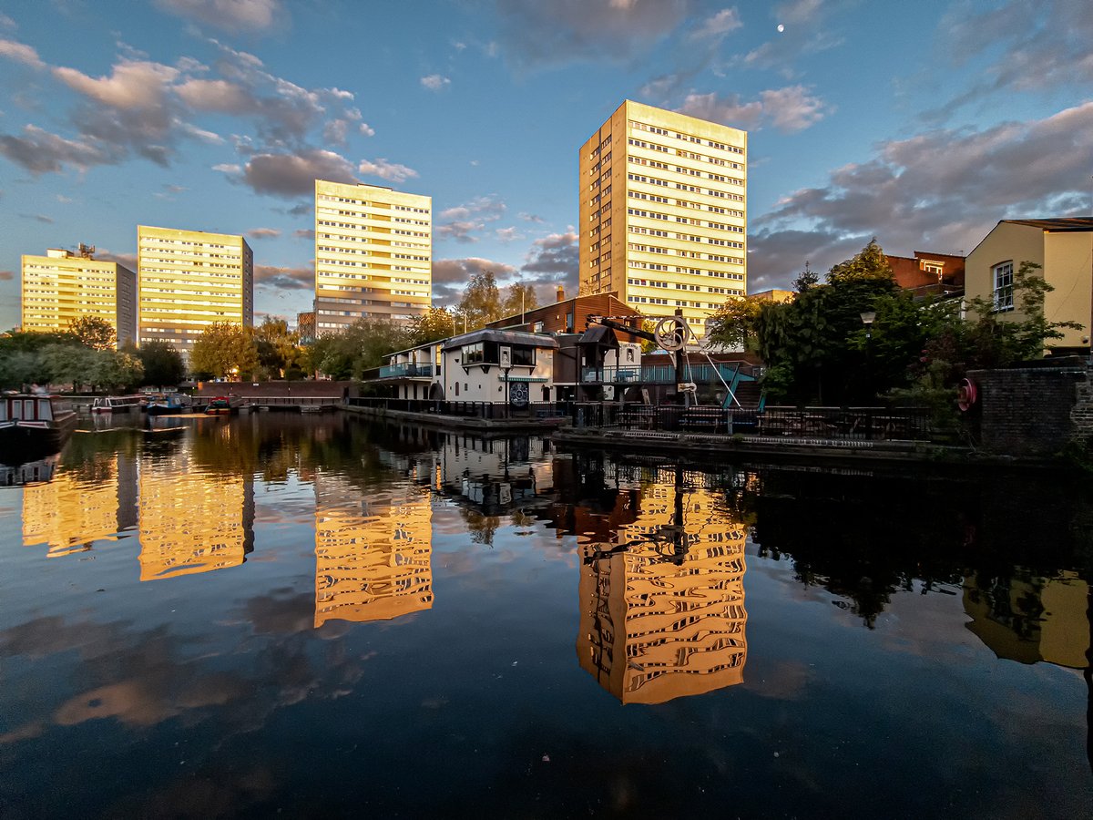 #143 Monoliths, Birmingham 22/05/2021

Tower blocks reflected in the canal and catching the late sun.

#photography #birmingham #canal