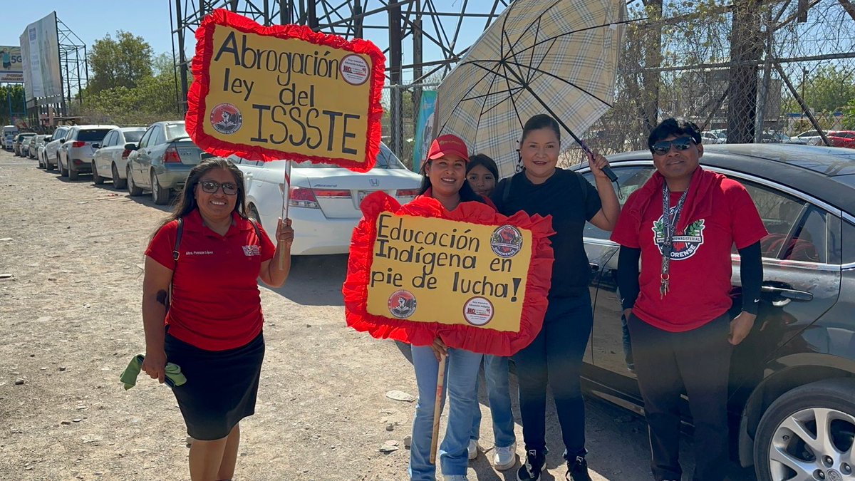 InfoSon1's tweet photo. 📍Maestros protestan en el aeropuerto de Hermosillo contra la #LeyISSSTE
🚔 @PespSonora resguarda accesos; no hubo bloqueos.
🗣️ “Queremos diálogo con la presidenta”, señala Ramsés Valenzuela.
📍Movilizaciones simultáneas en 9 municipios.
#Sonora #Educación #ProtestaMagisterial #ISSSTE
Lee más en: https://t.co/Mx0lbH2Den