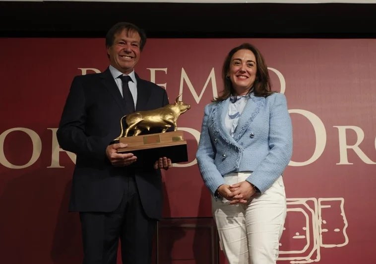 🏆 SALAMANCA Garcigrande ya tiene el Toro de Oro: «Los premios hacen sentirte querido». La noticia completa en enTendido, entra y sígueme: 

🔗 whatsapp.com/channel/0029Va…