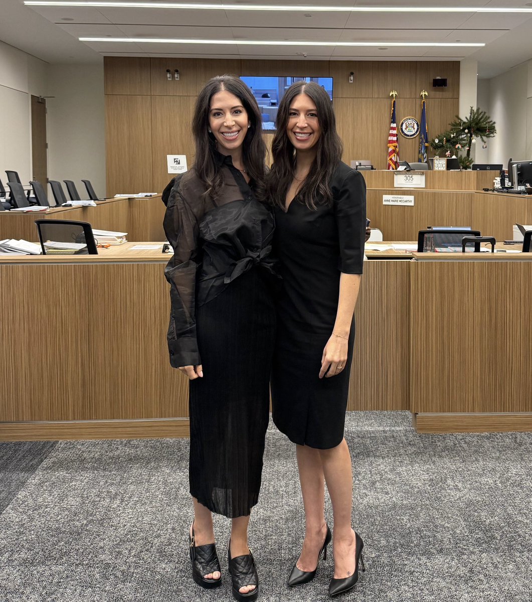 Take your twin to work day 👯‍♀️

It’s been a pleasure watching this super⭐️ in action! She’s every bit as talented as everyone says she is!!!
