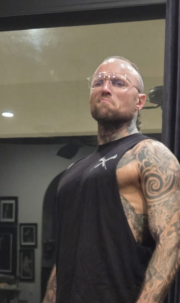 The Coffin cant confine me! ❃ NOT@AleisterBlack tweet media